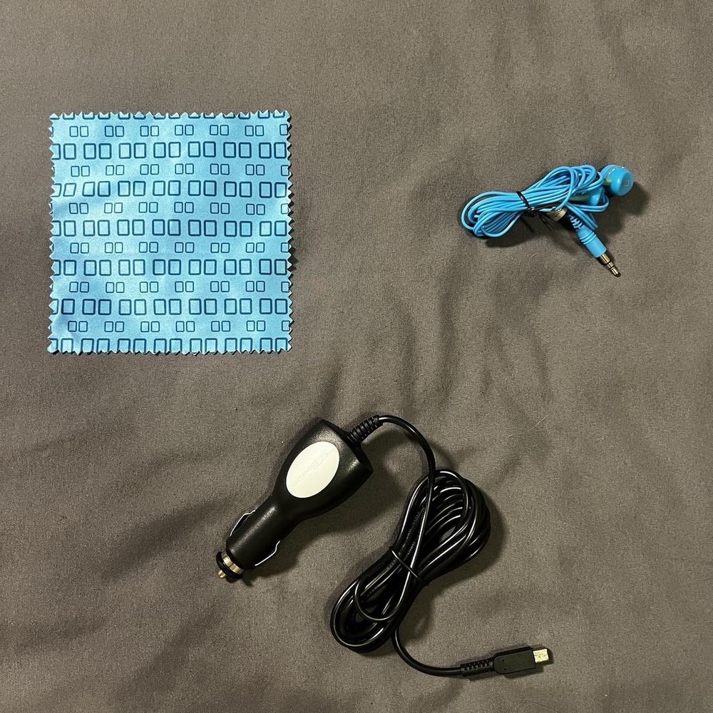 Official‎ Nintendo 3DS/2DS/DSi Car Charger, Earbuds, Cleaning Cloth Authentic